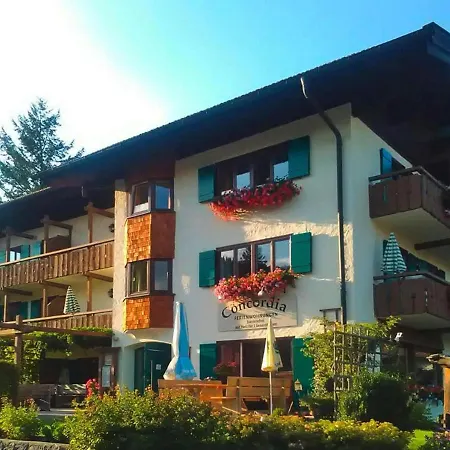 Family With Balcony In Badwiesse Near The Lake Appartement *